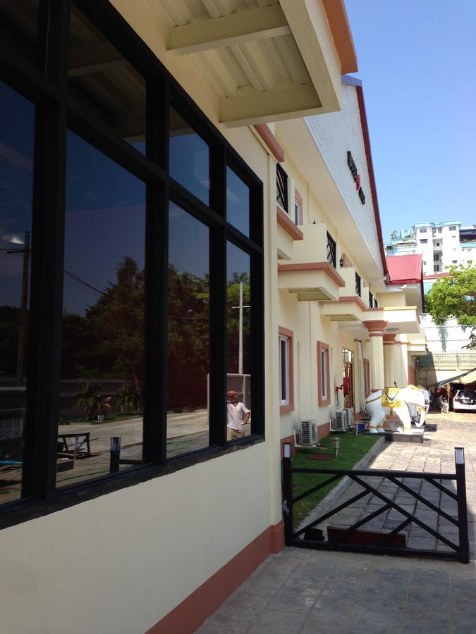 Hotel 9 Mile Yangon Exterior foto